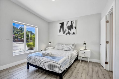 House in Fort Lauderdale, Florida 3 bedrooms, 120.4 sq.m. № 1875391 - photo 19