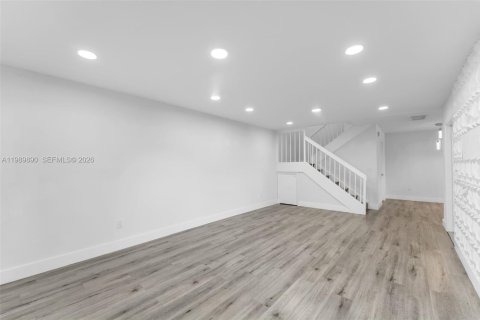 Copropriété à vendre à Miami, Floride: 3 chambres, 135.82 m2 № 2057944 - photo 6