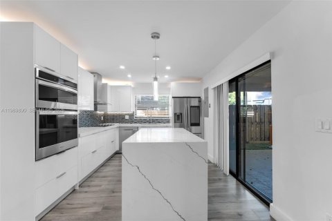 Copropriété à vendre à Miami, Floride: 3 chambres, 135.82 m2 № 2057944 - photo 9