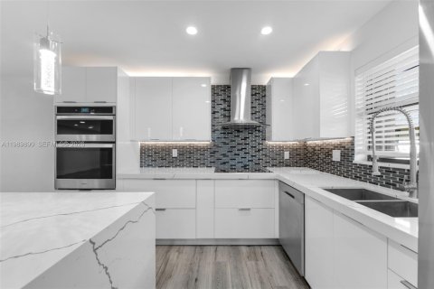 Copropriété à vendre à Miami, Floride: 3 chambres, 135.82 m2 № 2057944 - photo 12