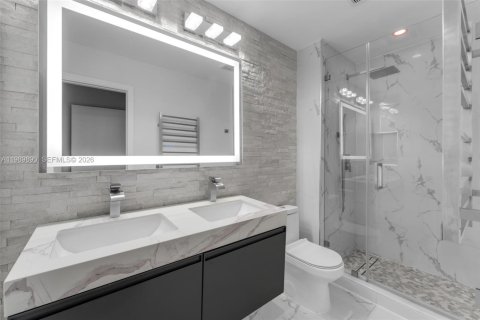 Copropriété à vendre à Miami, Floride: 3 chambres, 135.82 m2 № 2057944 - photo 19