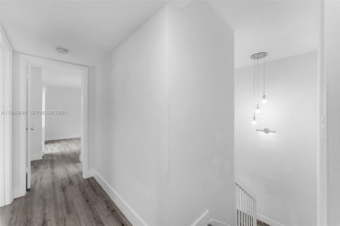 Copropriété à vendre à Miami, Floride: 3 chambres, 135.82 m2 № 2057944 - photo 24