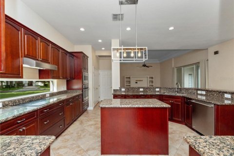 House in Davenport, Florida 4 bedrooms, 400.13 sq.m. № 1918964 - photo 27