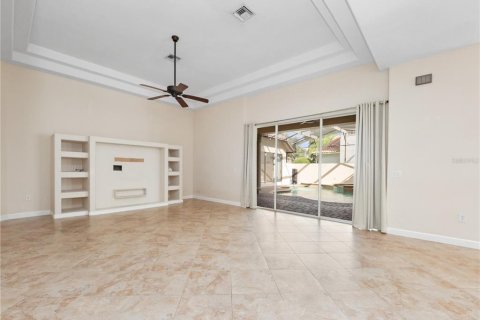House in Davenport, Florida 4 bedrooms, 400.13 sq.m. № 1918964 - photo 30