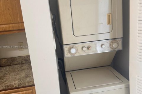 Copropriété à louer à Sunrise, Floride: 1 chambre, 70.05 m2 № 1957690 - photo 13