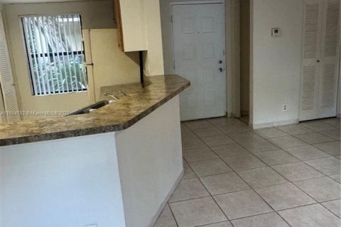 Copropriété à louer à Sunrise, Floride: 1 chambre, 70.05 m2 № 1957690 - photo 8