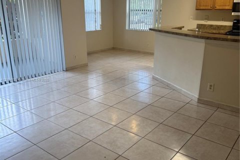 Copropriété à louer à Sunrise, Floride: 1 chambre, 70.05 m2 № 1957690 - photo 6