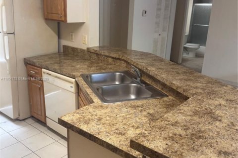 Copropriété à louer à Sunrise, Floride: 1 chambre, 70.05 m2 № 1957690 - photo 12