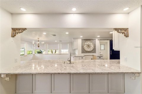 Casa en venta en Fort MC Coy, Florida, 4 dormitorios, 202.34 m2 № 1906339 - foto 24