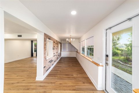 Casa en venta en Fort MC Coy, Florida, 4 dormitorios, 202.34 m2 № 1906339 - foto 12