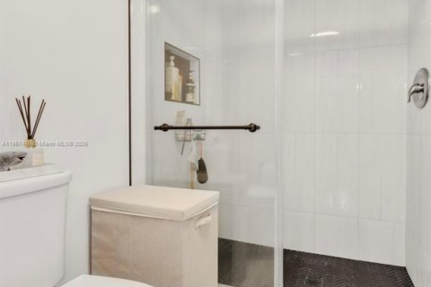 Condo in Deerfield Beach, Florida, 2 bedrooms  № 1887508 - photo 17