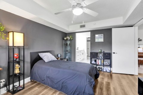 Condo in Deerfield Beach, Florida, 2 bedrooms  № 1887508 - photo 15
