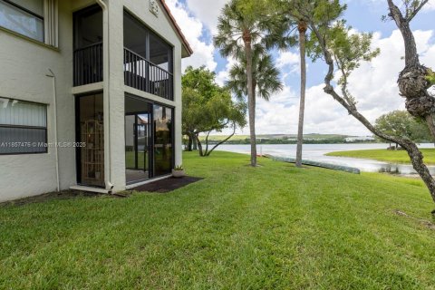 Condo in Deerfield Beach, Florida, 2 bedrooms  № 1887508 - photo 28