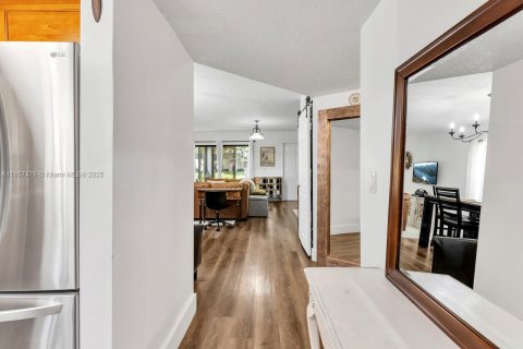Condo in Deerfield Beach, Florida, 2 bedrooms  № 1887508 - photo 12