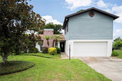 House in Lakeland, Florida 5 bedrooms, 175.03 sq.m. № 2290770