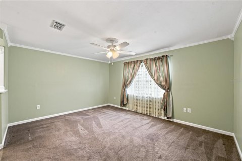 House in Lakeland, Florida 5 bedrooms, 175.03 sq.m. № 2290770 - photo 13