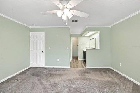 House in Lakeland, Florida 5 bedrooms, 175.03 sq.m. № 2290770 - photo 15