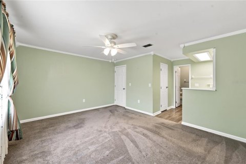 House in Lakeland, Florida 5 bedrooms, 175.03 sq.m. № 2290770 - photo 14