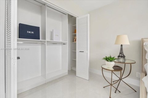 Купить кондоминиум в Бока-Ратон, Флорида 3 спальни, № 2062952 - фото 17