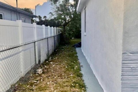 Immobilier commercial à louer à Hollywood, Floride: 1 chambre, 121.52 m2 № 2392185 - photo 5