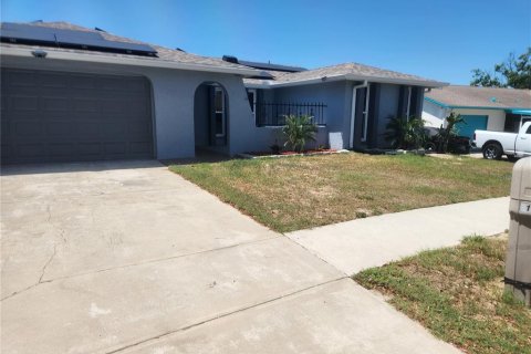 House in Port Richey, Florida 3 bedrooms, 140.1 sq.m. № 1628855 - photo 25