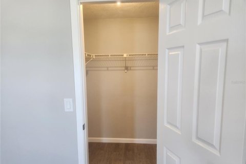 House in Port Richey, Florida 3 bedrooms, 140.1 sq.m. № 1628855 - photo 18