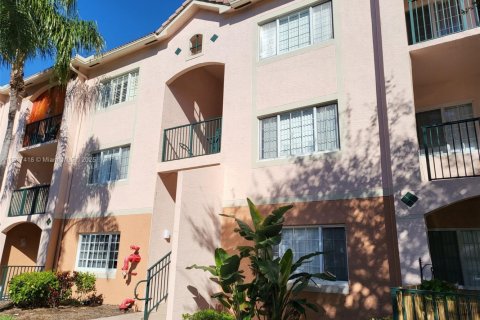 Condo in Fort Lauderdale, Florida, 1 bedroom № 2082581 - photo 10