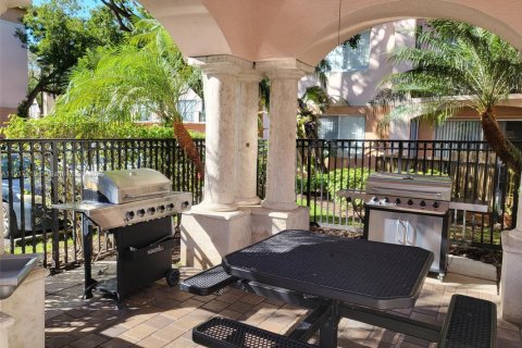 Condo in Fort Lauderdale, Florida, 1 bedroom № 2082581 - photo 5