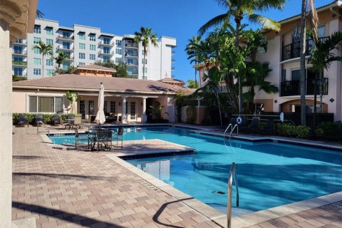 Condo in Fort Lauderdale, Florida, 1 bedroom № 2082581 - photo 6