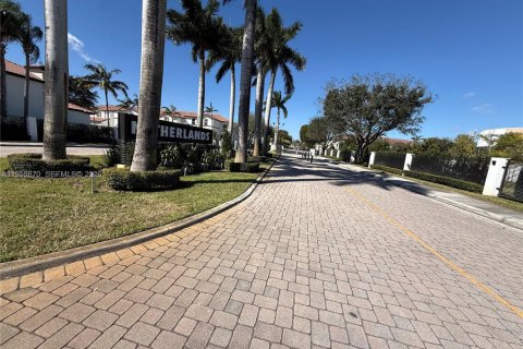 Touwnhouse à vendre à Doral, Floride: 3 chambres, 208.57 m2 № 2022049 - photo 1