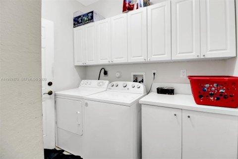 Touwnhouse à vendre à Doral, Floride: 3 chambres, 208.57 m2 № 2022049 - photo 28