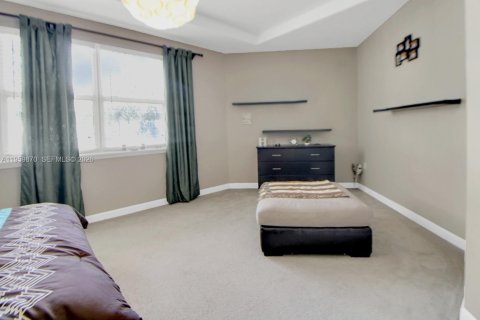 Touwnhouse à vendre à Doral, Floride: 3 chambres, 208.57 m2 № 2022049 - photo 18