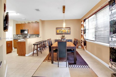 Touwnhouse à vendre à Doral, Floride: 3 chambres, 208.57 m2 № 2022049 - photo 12