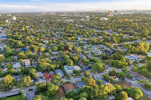 Commercial property in Miami, Florida 184.69 sq.m. № 2430113 - photo 6