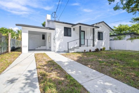 Commercial property in Miami, Florida 184.69 sq.m. № 2430113 - photo 12