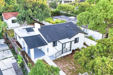 Commercial property in Miami, Florida 184.69 sq.m. № 2430113 - photo 2