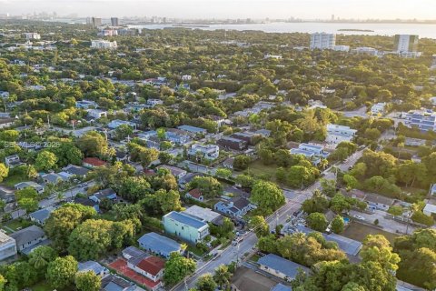 Commercial property in Miami, Florida 184.69 sq.m. № 2430113 - photo 5