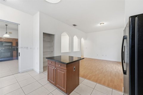 Villa ou maison à louer à Homestead, Floride: 3 chambres, 182.46 m2 № 2397617 - photo 17