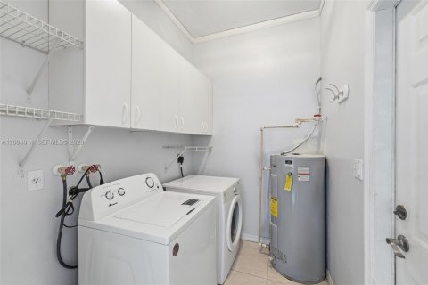 Villa ou maison à louer à Homestead, Floride: 3 chambres, 182.46 m2 № 2397617 - photo 26