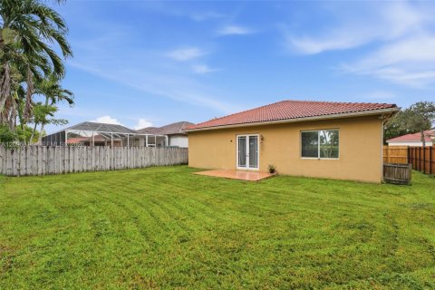 Villa ou maison à louer à Homestead, Floride: 3 chambres, 182.46 m2 № 2397617 - photo 4
