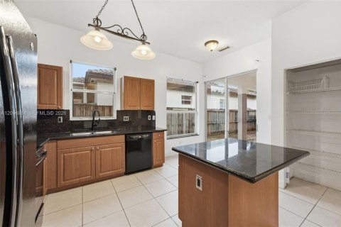 Villa ou maison à louer à Homestead, Floride: 3 chambres, 182.46 m2 № 2397617 - photo 18