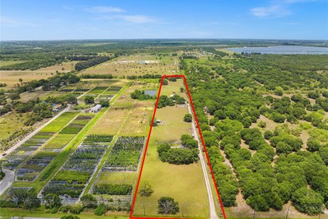 Commercial property in St. Lucie, Florida № 2194533 - photo 3