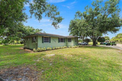 Commercial property in St. Lucie, Florida № 2194533 - photo 6