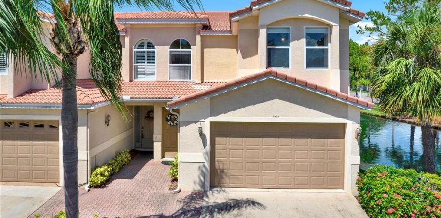 Condo in Tampa, Florida, 3 bedrooms № 1847173