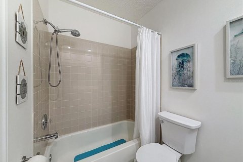 Condo in Port Richey, Florida, 2 bedrooms № 2100367 - photo 9