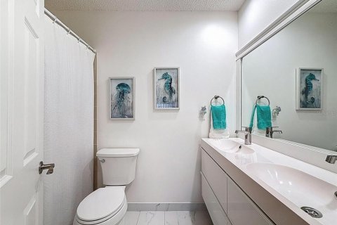 Condo in Port Richey, Florida, 2 bedrooms № 2100367 - photo 10