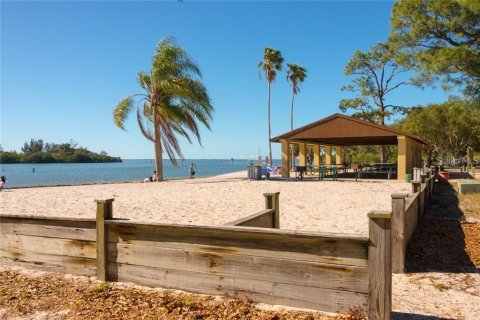Condo in Port Richey, Florida, 2 bedrooms № 2100367 - photo 24