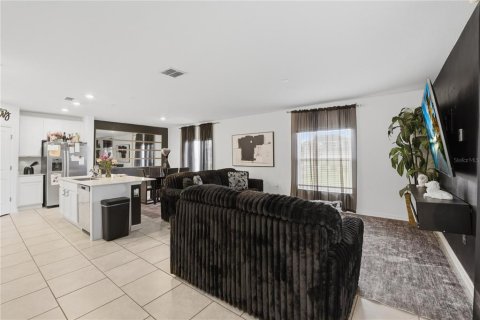 Villa ou maison à vendre à Eagle Lake, Floride: 4 chambres, 186.55 m2 № 2121675 - photo 3