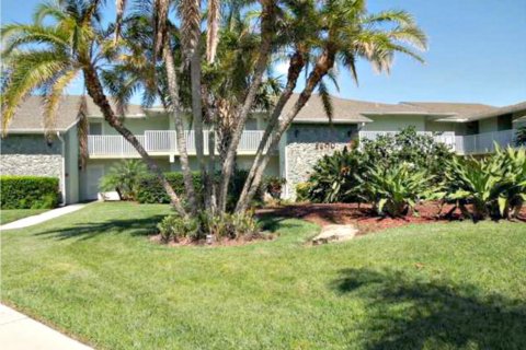 Condo in St. Lucie, Florida, 1 bedroom № 2247801 - photo 5