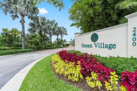 Condo in St. Lucie, Florida, 1 bedroom № 2247801 - photo 28